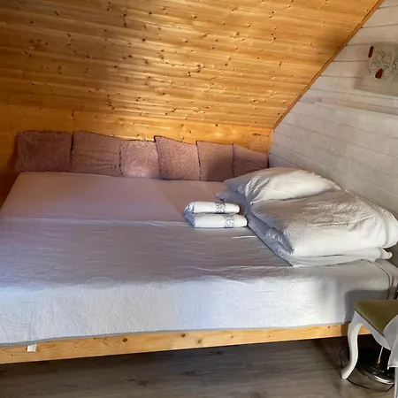 Victoria Na Poddaszu Z Lozem King Size *